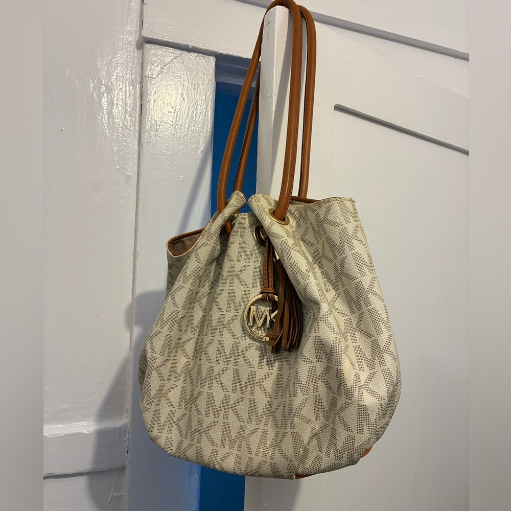 Michael Kors Medium Ring Tote PVC Signature Shoulder Bag Handbag Purse White